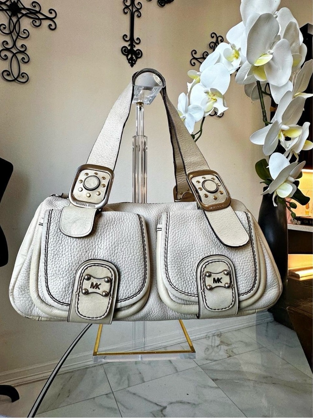 Michael Kors Zoe cream Pebbled Leather Dual Pocket Shoulder Bag - Picture 1 of 9